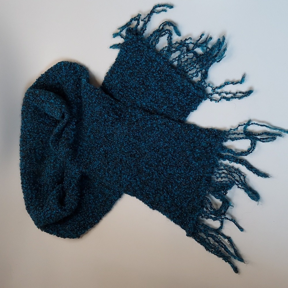 43" green & black alpaca scarf, GUC